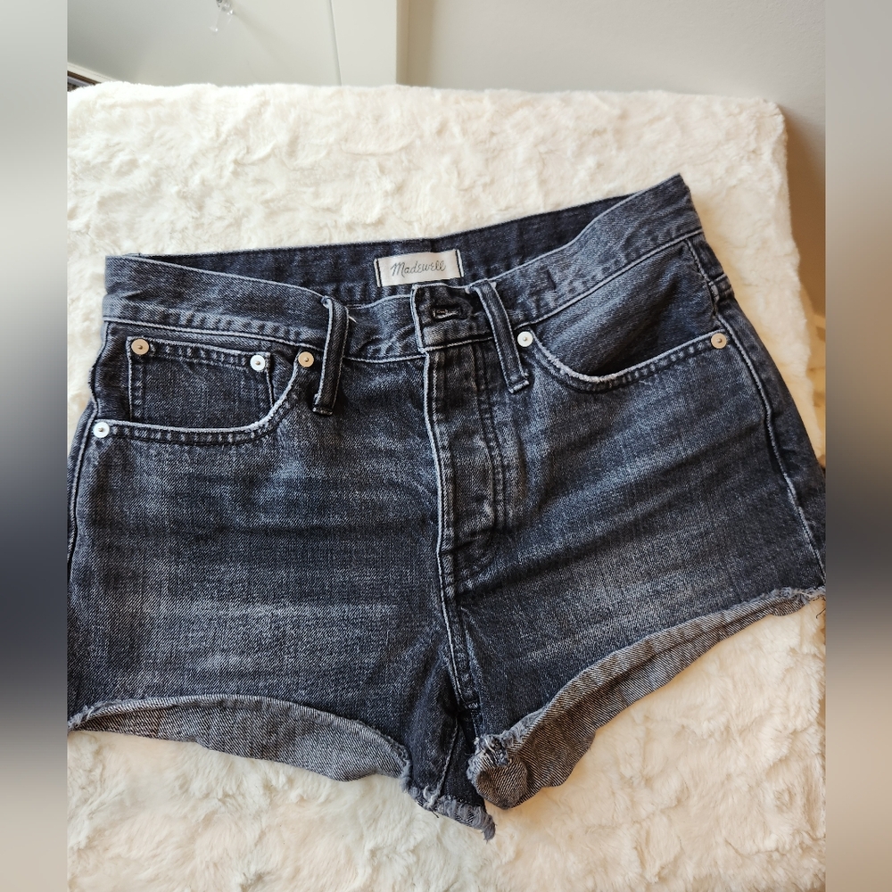 Madewell women's black shorts size 25"/ size 1